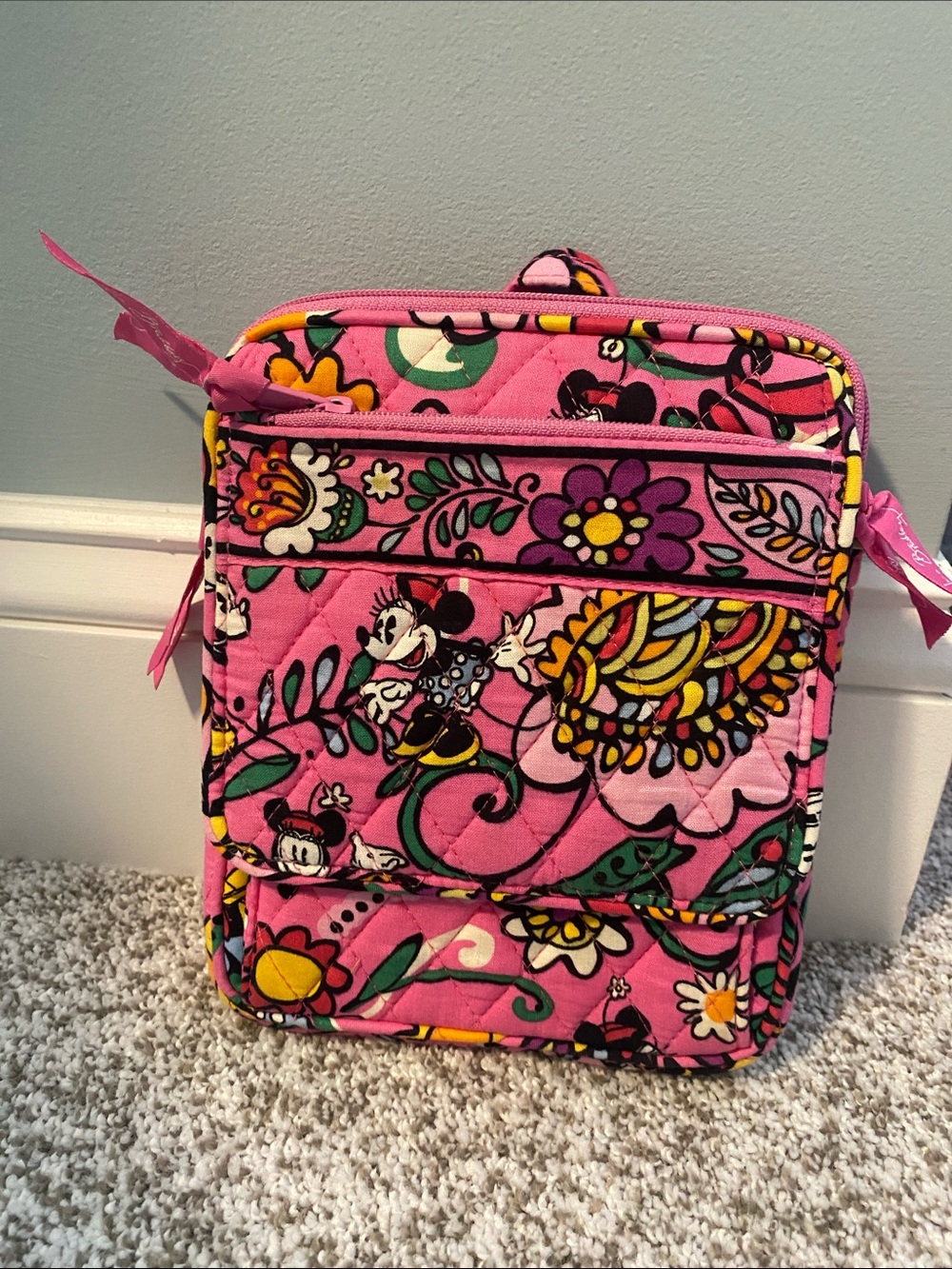 Vera Bradley Pink Floral Minnie Mouse Quilted Crossbody Organizer Disney - Picture 1 of 5